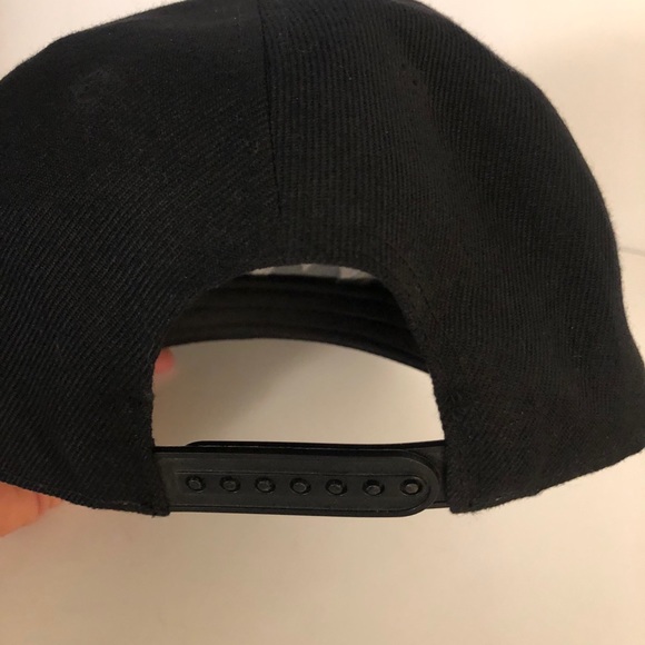 TM/DC Comics Batman Multicolored/Black Hat - Picture 4 of 16